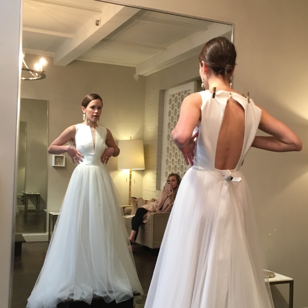 NEVER WORN! Barbara Kavchok Sydney Wedding Dress - Picture 3 of 4